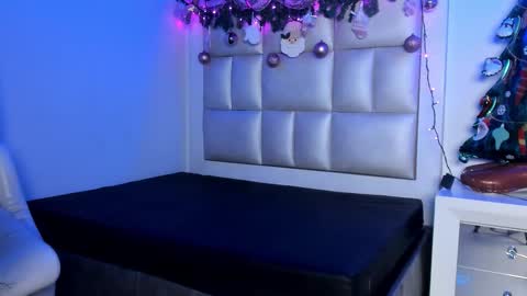 peyton_wat20 online show from December 15, 12:01 pm