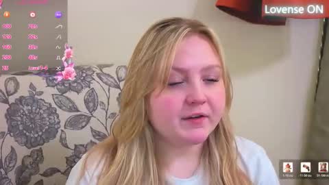 PhatAssBlond online show from April 20, 10:13 pm