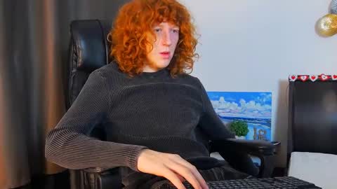 philip_ll online show from February 15, 5:19 am