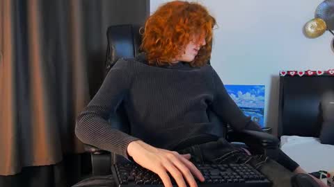 philip_ll online show from February 15, 8:22 am