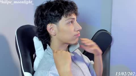 Snapshot of philipe_moonlight_ chatting on February 14, 4:15 am Phil. INDEPENDENT MODEL online show from February 14, 4:15 am