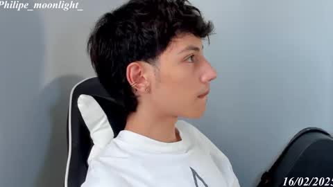 Snapshot of philipe_moonlight_ chatting on February 16, 8:33 pm Phil. INDEPENDENT MODEL online show from February 16, 8:33 pm