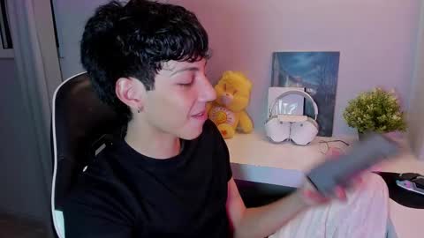 Snapshot of philipe_moonlight_ chatting on September 13, 1:30 am Phil. INDEPENDENT MODEL online show from September 13, 1:30 am