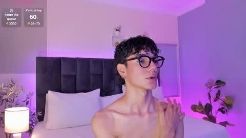 Phillip online show from November 20, 11:02 pm