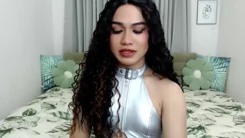 laura online show from January 9, 2:17 am