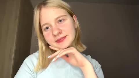 Hann G. Jones online show from February 13, 8:06 am