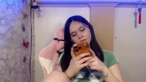 Ms Pia online show from May 6, 11:55 pm