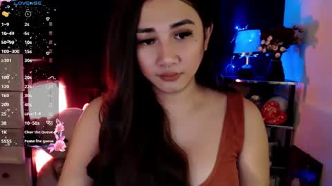 Pia online show from March 8, 9:40 pm