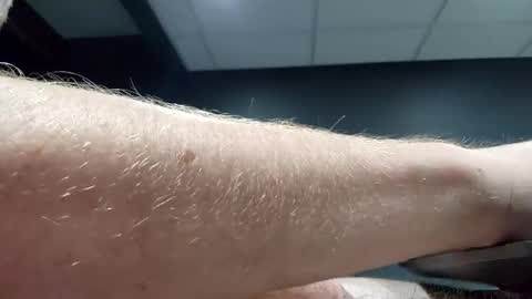 Snapshot of pickeler chatting on January 19, 7:57 am big pickle online show from January 19, 7:57 am