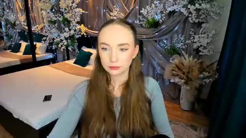 Emelie online show from March 9, 10:19 am