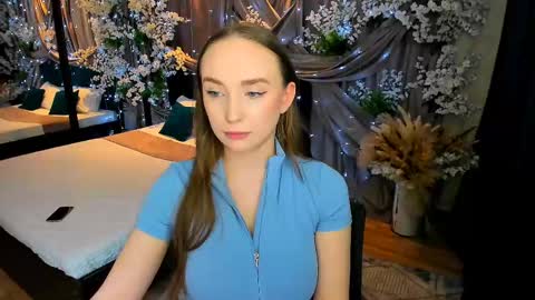 Emelie online show from March 7, 7:27 pm