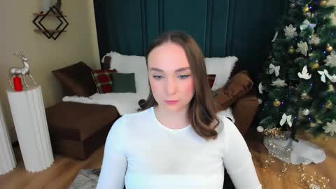 Emelie online show from December 14, 8:15 pm