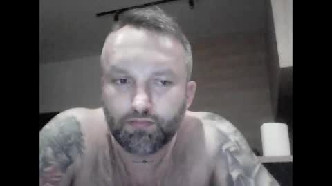 piesciarz13 online show from December 21, 1:45 am