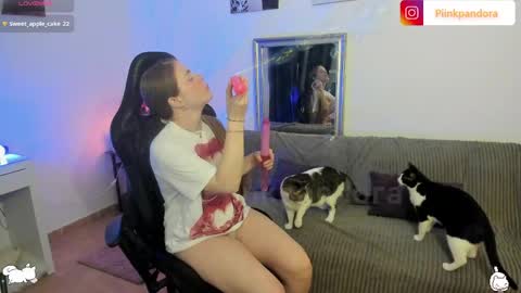 PiinkPandora online show from April 1, 7:55 pm