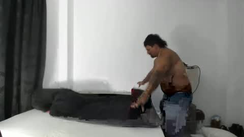 pikoro_gomez online show from April 24, 12:23 am