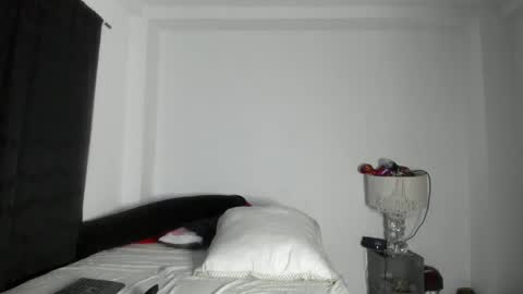 pikoro_gomez online show from April 29, 1:43 am