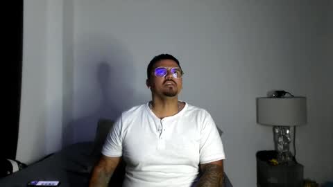 pikoro_gomez online show from December 4, 2:22 am