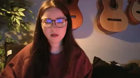 PilloGoddess online show from March 8, 3:54 am