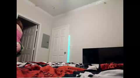 pinacoladariee online show from November 5, 12:45 am