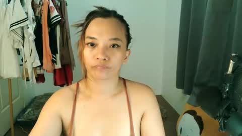 pinay beauty14 online show from April 15, 7:58 pm