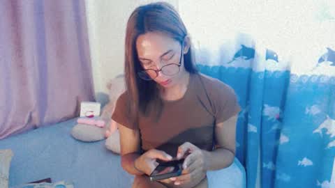 Snapshot of pinay_lucy chatting on February 24, 3:44 am lucyLove online show from February 24, 3:44 am