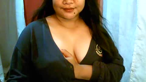 Snapshot of pinayjona chatting on January 22, 12:27 pm pinayjona online show from January 22, 12:27 pm