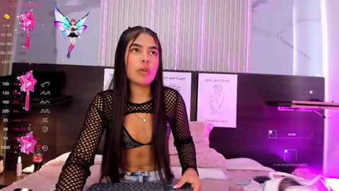 pink_as online show from September 29, 2:38 pm