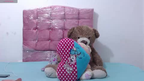 pink_love_25 online show from May 26, 3:45 am