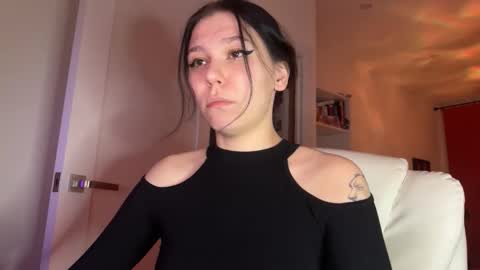 pinkdollylovv online show from November 2, 9:37 pm