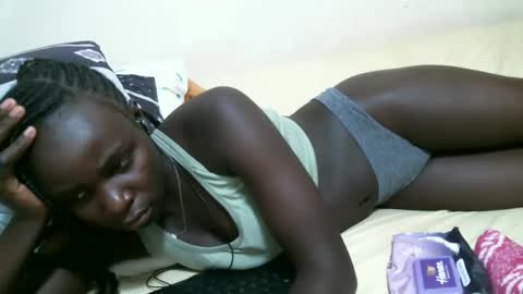 pinky online show from November 18, 3:15 pm