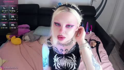 Helen Goat online show from December 6, 7:26 am