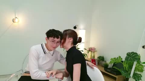 Li long hair and Rude short hair online show from April 4, 9:11 pm