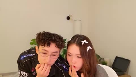 Li long hair and Rude short hair online show from March 26, 8:47 pm