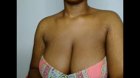 pinkxsugar online show from February 21, 6:27 am