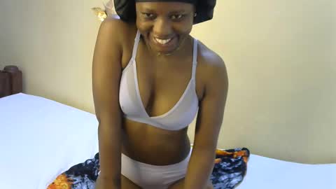 PINKY online show from March 24, 10:49 pm