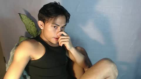 pinoy_palautogxxx online show from April 16, 8:09 pm