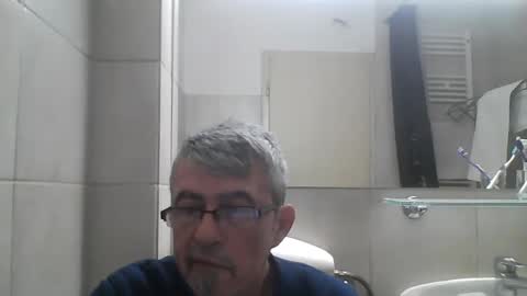 pipi2704 online show from January 1, 4:50 pm