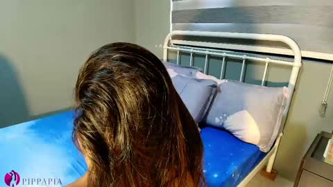 PippaPia online show from April 15, 1:42 am