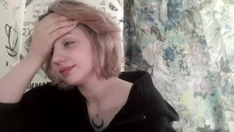 Caroline online show from April 5, 4:31 am