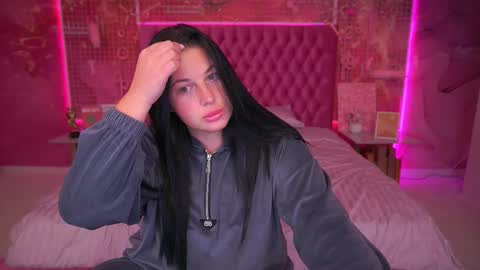 pixiehott online show from October 12, 10:11 pm