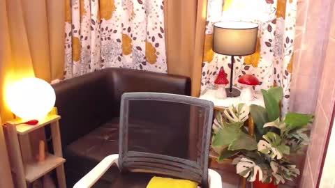 pixiewinky online show from March 6, 8:09 am