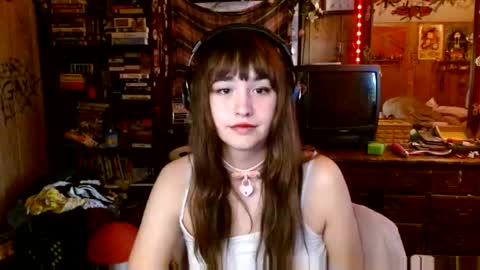 Izzy online show from October 23, 7:59 pm