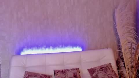 cris online show from November 23, 4:43 am