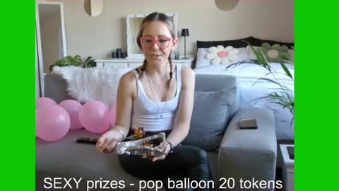 Lynn online show from February 14, 3:15 pm