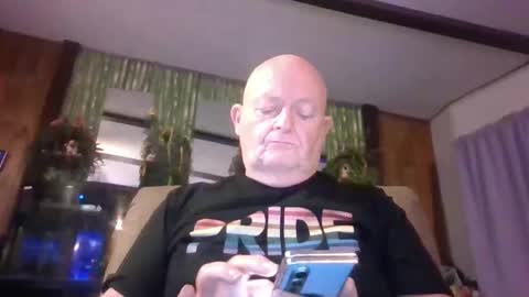 chaz online show from March 29, 3:52 am