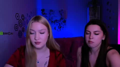 Sophie online show from April 17, 8:00 pm