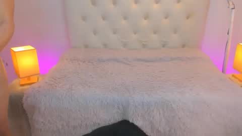 jen online show from December 31, 9:10 am