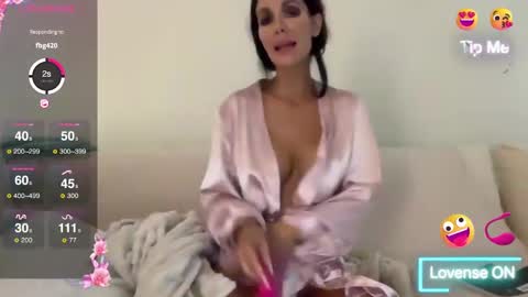 hornypetitegirl online show from March 2, 9:32 pm