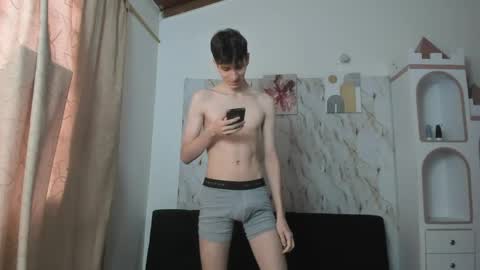 Dilan and Alan online show from April 16, 1:22 pm