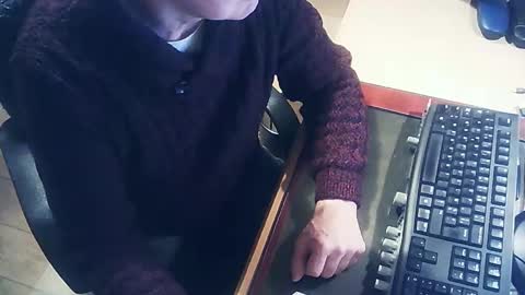 littlenounours online show from February 12, 8:29 am